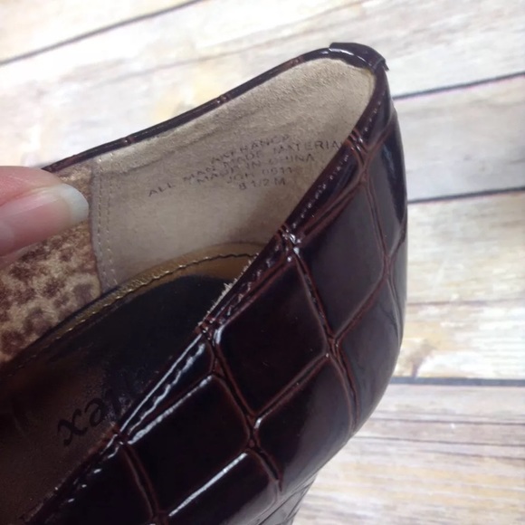 ❗️SOLD❗️Anne Klein brown block heel dress shoes - Picture 7 of 7